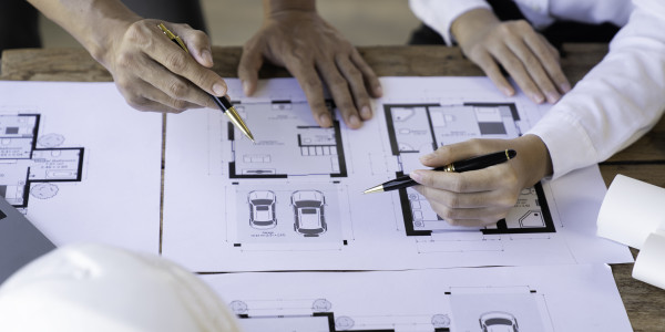 Informe de Evaluación de Edificios IEE els Alamús · Planificación y supervisión de proyectos de renovación